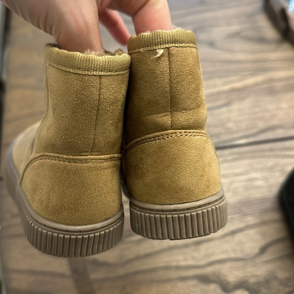 Cat and jack baby boots - Picture 5 of 5